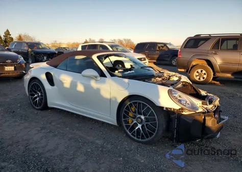 2015 Porsche 911 Turbo z USA, uszkodzony, nr VIN WP0CD2A92FS178077